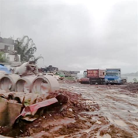 Critics say Marawi remains unlivable to stop return of  .